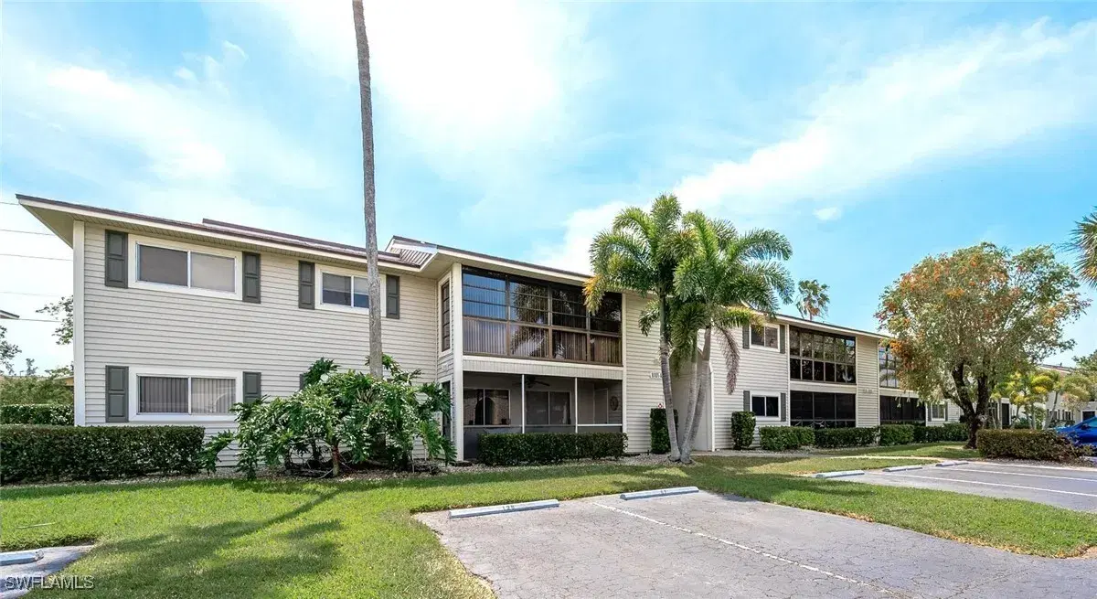 Picture of 8101 S Woods Cir 1, Fort Myers, FL 33919