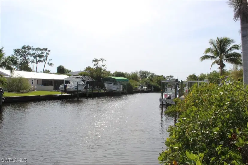 Picture of 453 Seaworthy Rd, North Fort Myers FL 33903