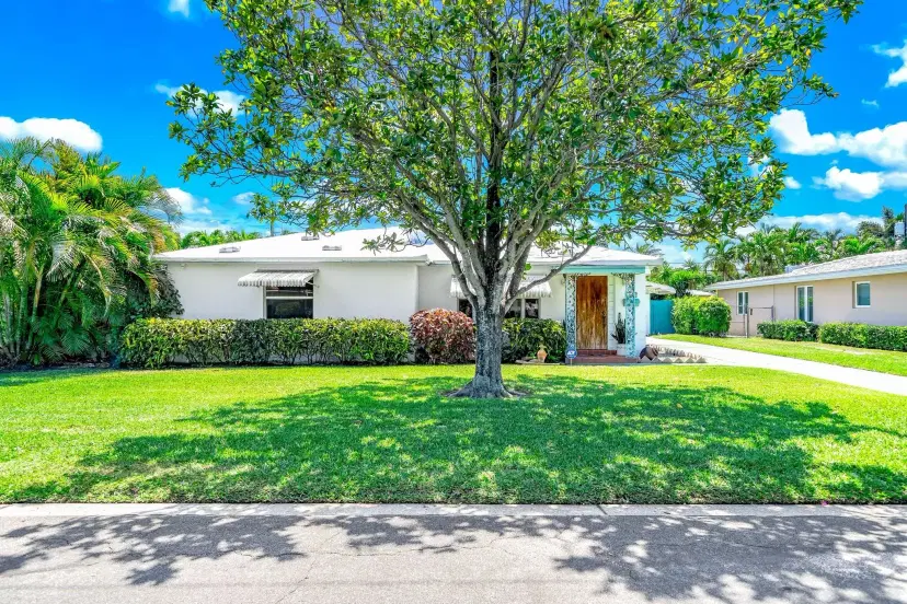 Picture of 348 Alhambra Pl, West Palm Beach FL 33405