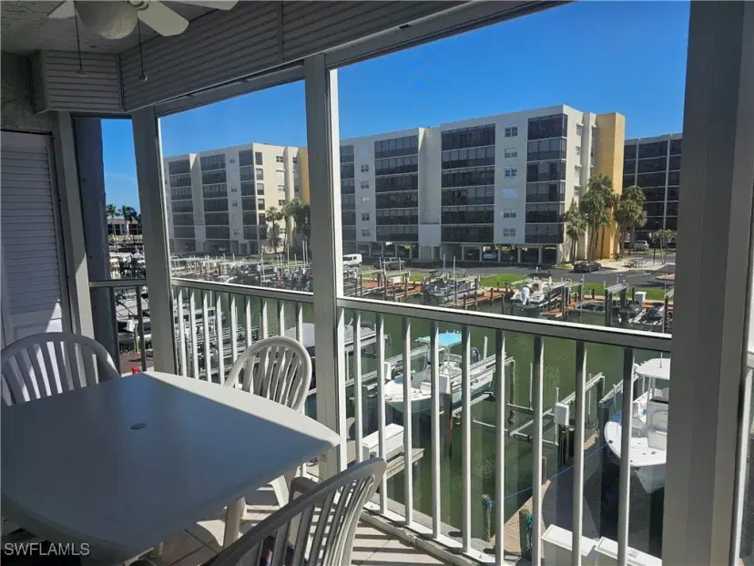 Picture of 4521 Bay Beach Ln 222, Fort Myers Beach FL 33931