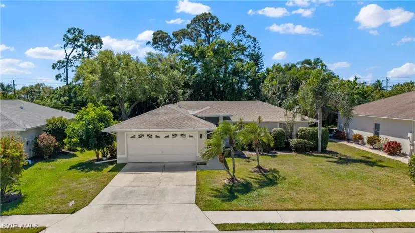 Picture of 23485 Olde Meadowbrook Cir, Estero FL 34134
