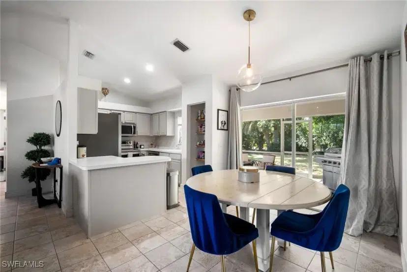 Picture of 23485 Olde Meadowbrook Cir, Estero FL 34134