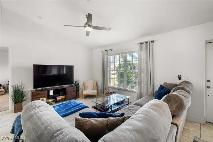 Picture of 23485 Olde Meadowbrook Cir, Estero FL 34134