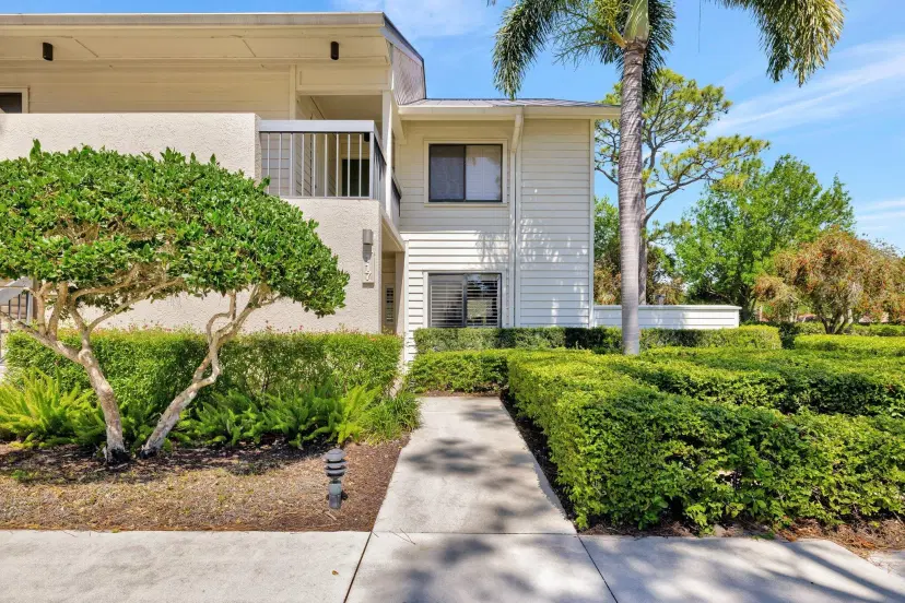 Picture of 6433 SE Brandywine Court 117, Stuart FL 34997