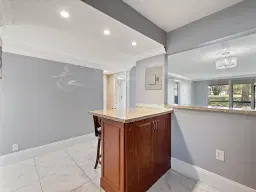 Picture of 371 S Hollybrook Dr 102, Pembroke Pines, FL 33025