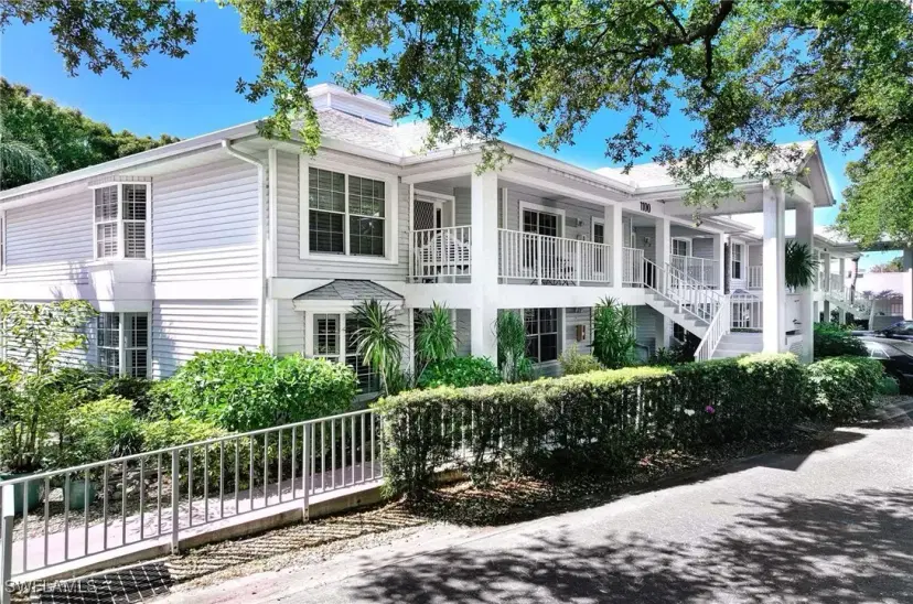 Picture of 1100 Misty Pines Cir 101, Naples FL 34105