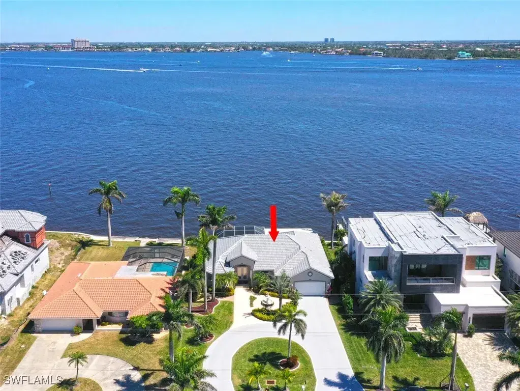 Picture of 5727 Riverside Dr, Cape Coral, FL 33904
