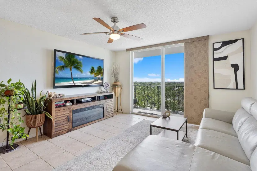 Picture of 1800 N Andrews Avenue 9I, Fort Lauderdale FL 33311