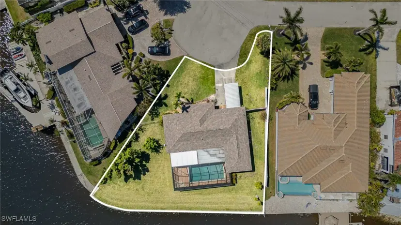Picture of 1750 Sandy Cir, Cape Coral FL 33904