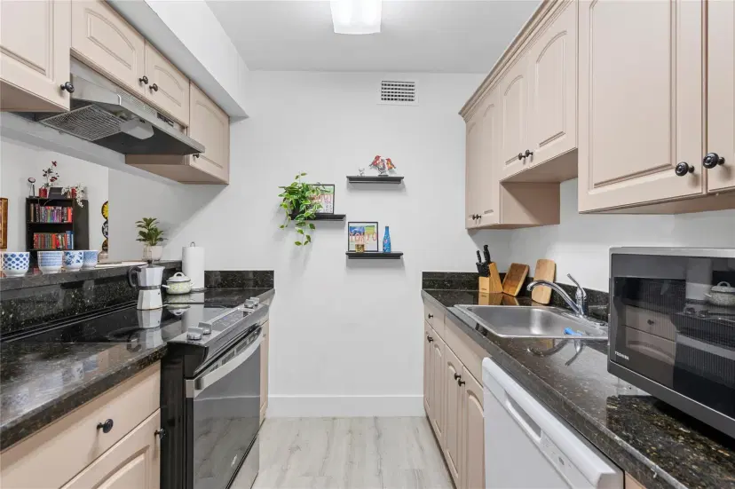Picture of 4201 W Mcnab Rd 10, Pompano Beach FL 33069
