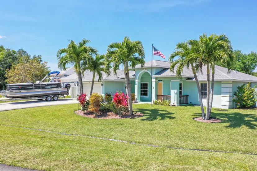 Picture of 626 SW Homeland Road, Port St Lucie FL 34953