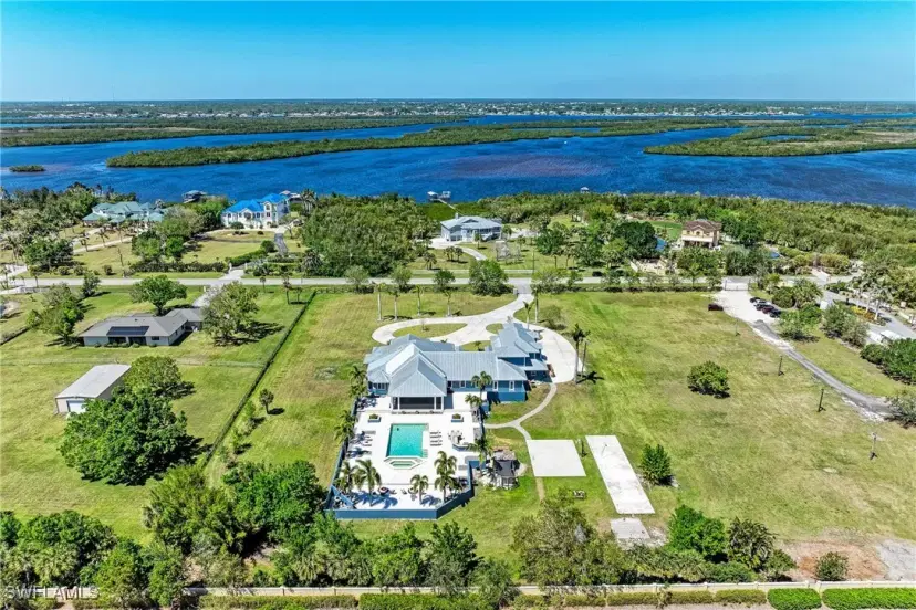 Picture of 5755 Riverside Dr, Punta Gorda FL 33982