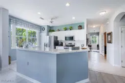 Picture of 4844 Hampshire Ct 107, Naples, FL 34112