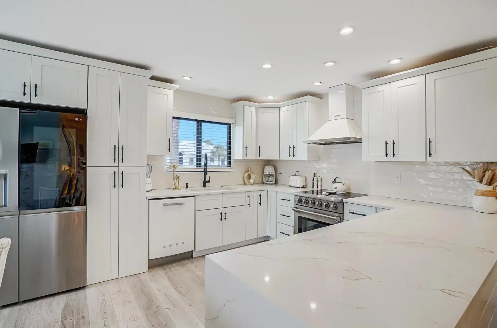 Picture of 7527 Glendevon Lane 805, Delray Beach, FL 33446