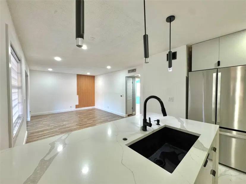 Picture of 3005 1/2 NW 68Th St 9D, Fort Lauderdale FL 33309