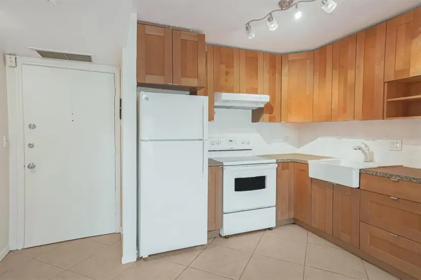 Picture of 101 E Mcnab Rd 112, Pompano Beach FL 33060