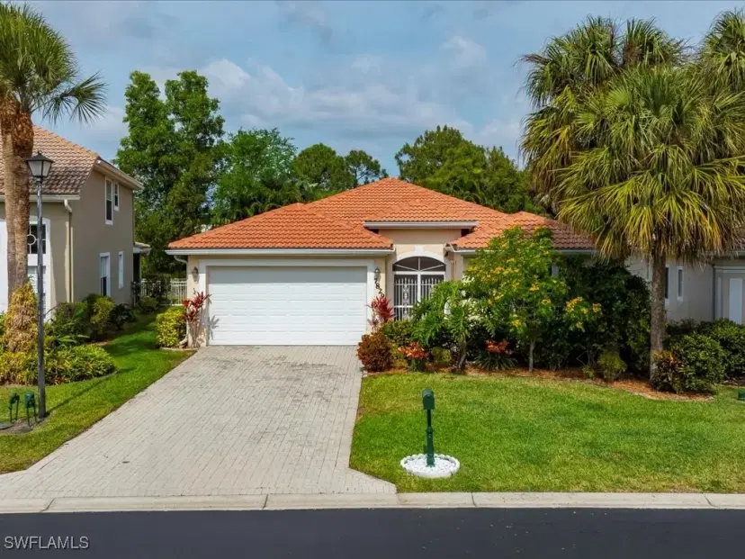 Picture of 7829 Stratford Dr, Naples FL 34104