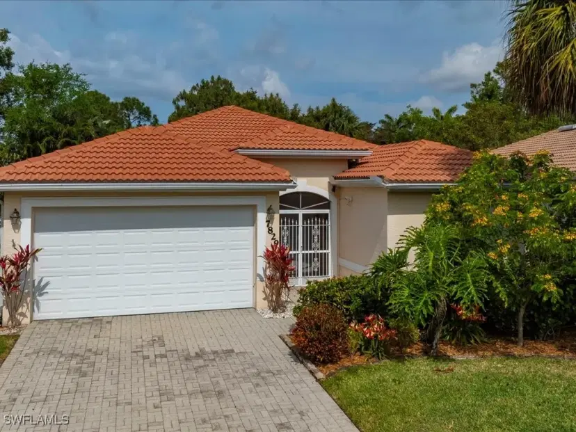 Picture of 7829 Stratford Dr, Naples FL 34104