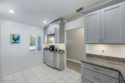 Picture of 810 New Waterford Dr B203, Naples, FL 34104