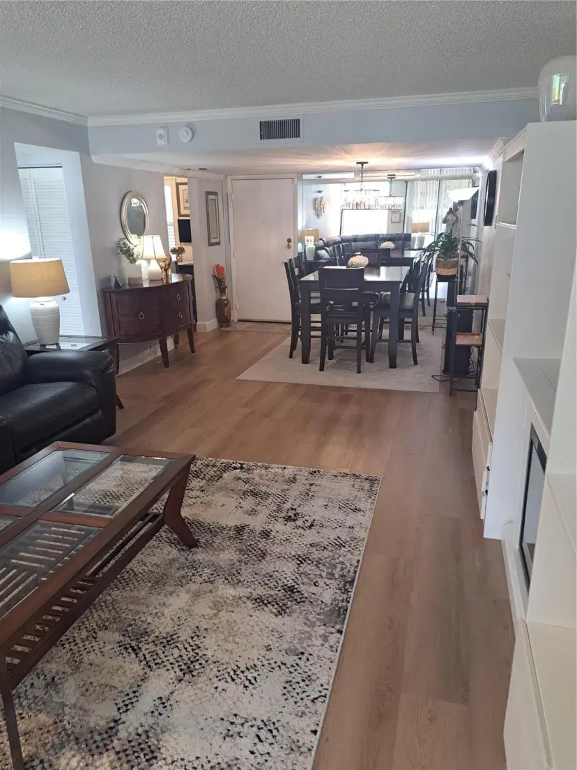Picture of 8050 W Mcnab Rd 212, Tamarac FL 33321