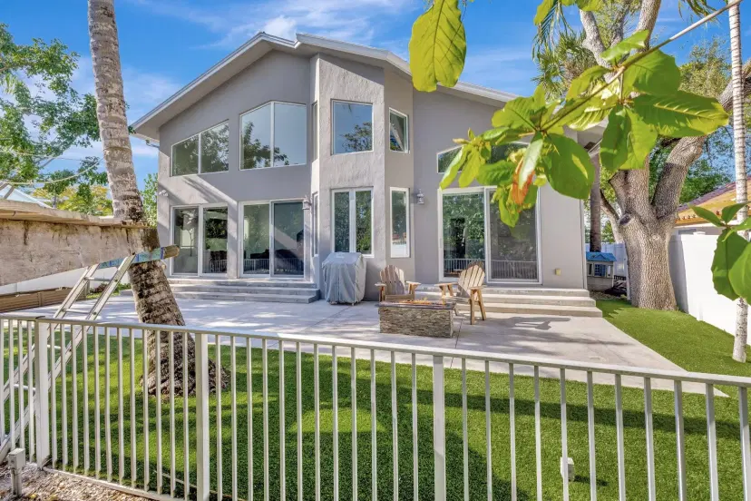 Picture of 216 SE 10Th St, Fort Lauderdale FL 33316