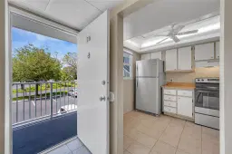 Picture of 104 Royal Park Dr 2B, Oakland Park, FL 33309