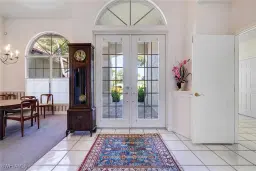 Picture of 1922 Timberline Dr, Naples, FL 34109