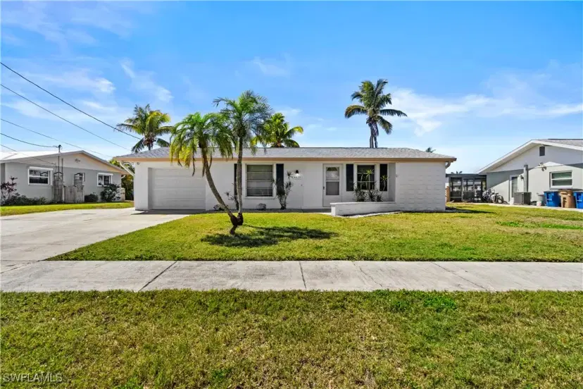 Picture of 4425 N Canal Cir, North Fort Myers FL 33903