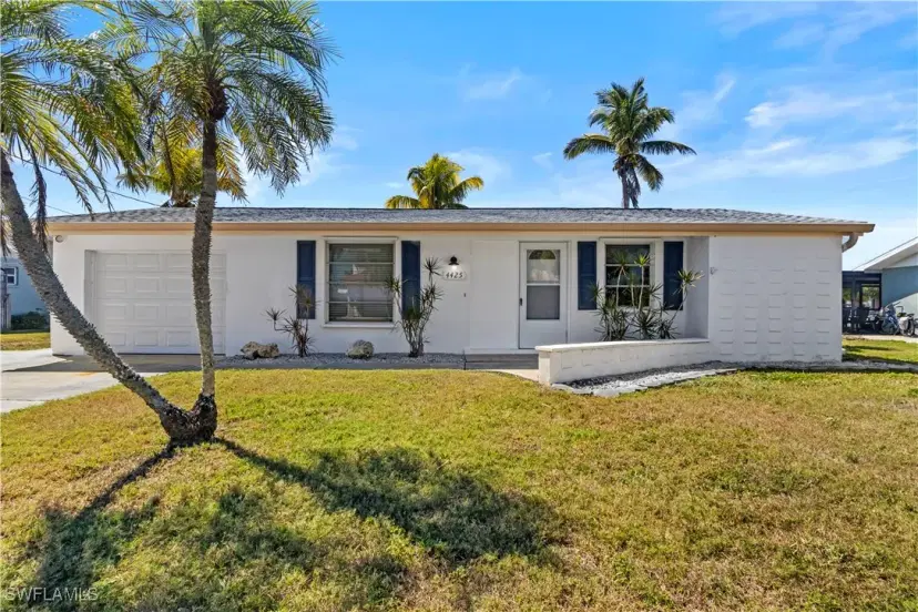 Picture of 4425 N Canal Cir, North Fort Myers FL 33903