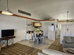 Picture of 826 Wiggins Pass Rd 316, Naples, FL 34110