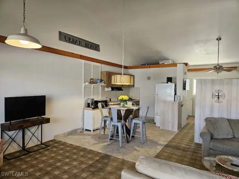Picture of 826 Wiggins Pass Rd 316, Naples FL 34110