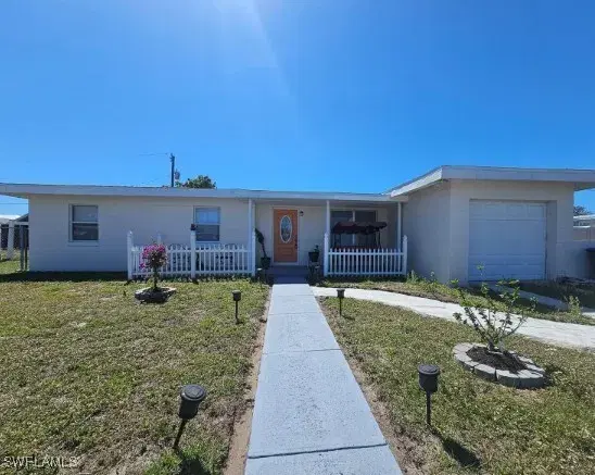 Picture of 858 Conreid Dr Ne, Port Charlotte, FL 33952