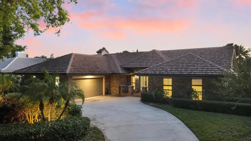 Picture of 18421 SE Heritage Drive, Tequesta FL 33469