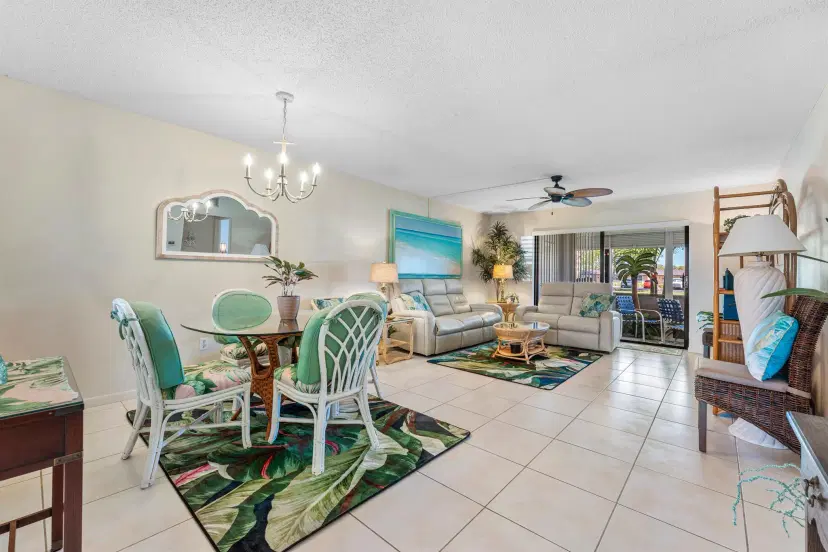 Picture of 125 Lake Nancy 143 Drive 143, West Palm Beach FL 33411