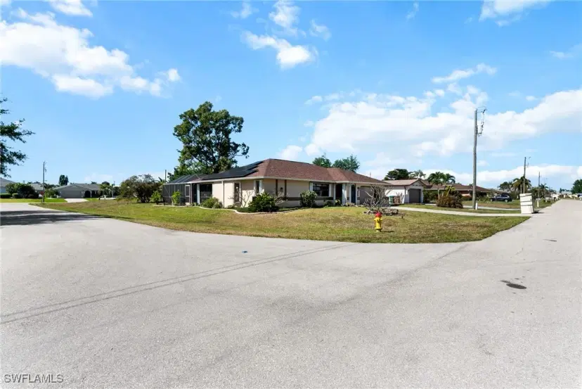 Picture of 1218 SE 30Th Ter, Cape Coral FL 33904