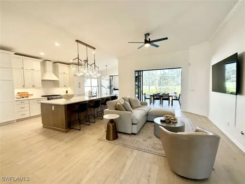 Picture of 10001 Isola Way, Miromar Lakes FL 33913