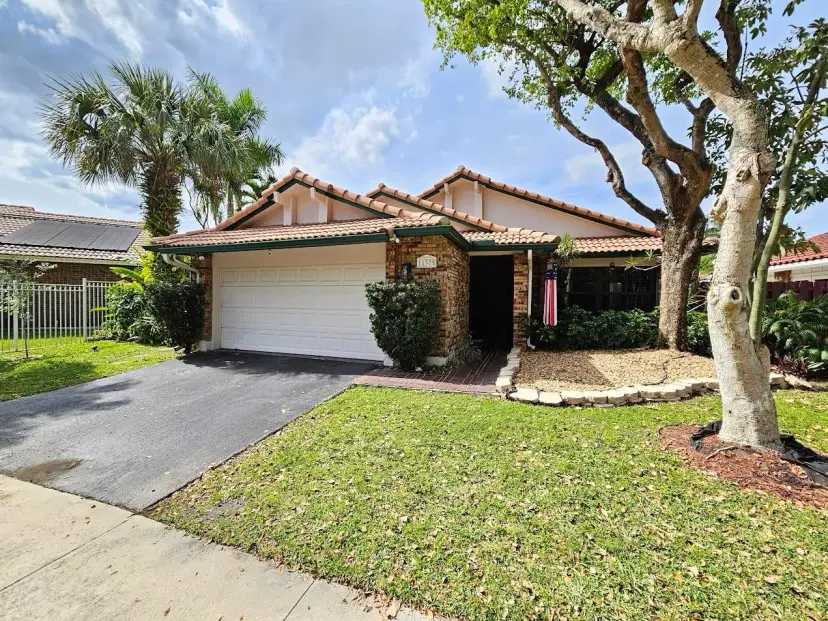 Picture of 11375 N Point Dr, Cooper City FL 33026