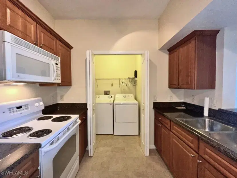 Picture of 12980 Positano Cir 106, Naples FL 34105