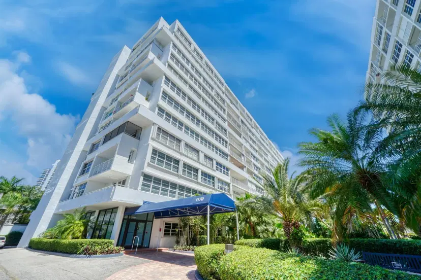 Picture of 1170 N Federal Hwy 106, Fort Lauderdale FL 33304