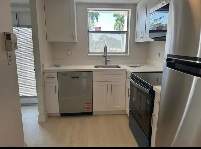 Picture of 8300 Sunrise Lakes Blvd 204, Sunrise FL 33322