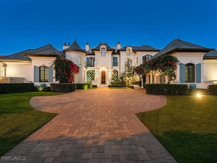 Picture of 3565 Fort Charles Dr, Naples FL 34102