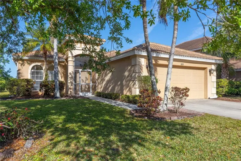 Picture of 8355 Laurel Lakes Blvd, Naples FL 34119