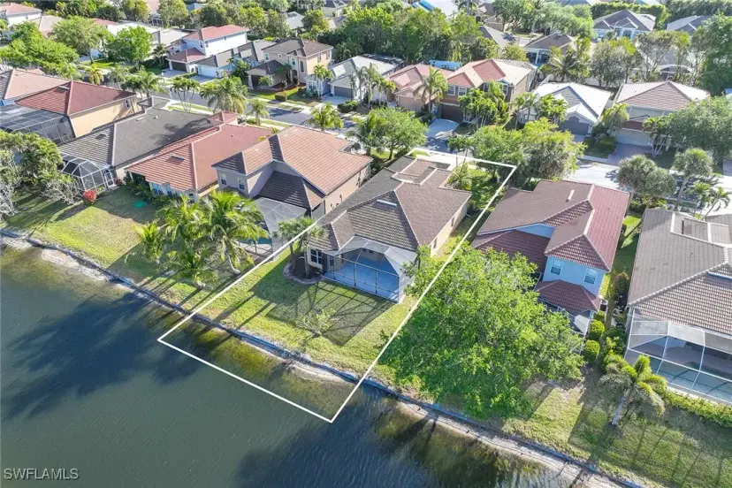 Picture of 8355 Laurel Lakes Blvd, Naples FL 34119