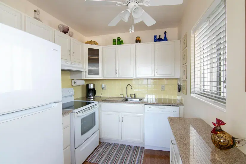 Picture of 2400 Lake Osborne Drive 202, Lake Worth Beach FL 33461