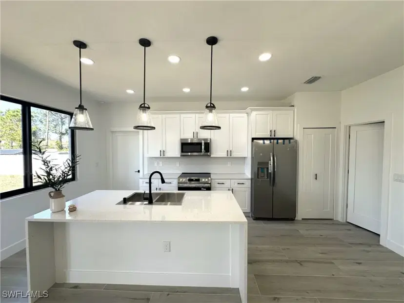 Picture of 2605 10Th St Sw, Lehigh Acres FL 33976