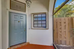 Picture of 2556 La Cristal Circle, Palm Beach Gardens, FL 33410