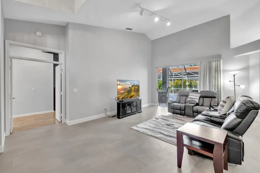 Picture of 7785 Dorchester Road, Boynton Beach FL 33472