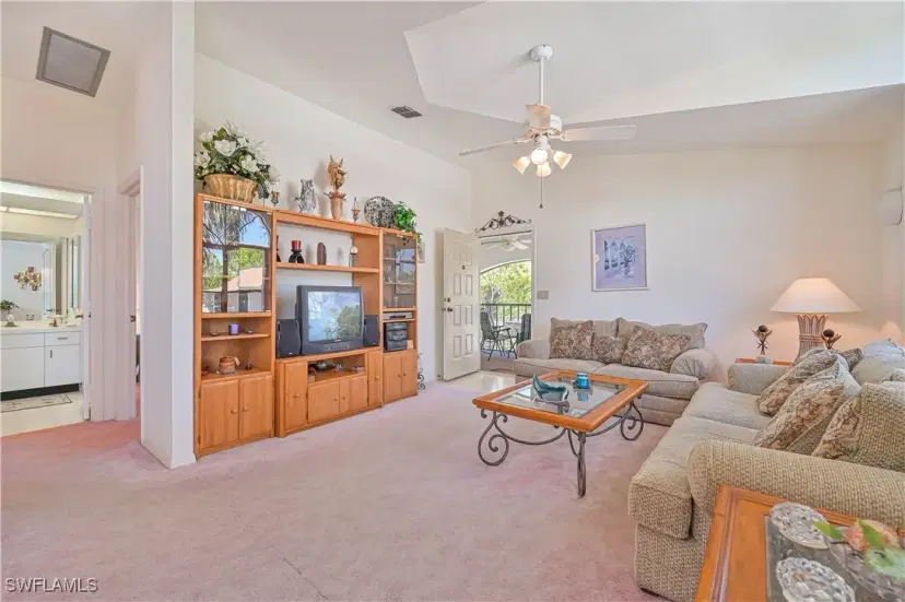 Picture of 13205 Whitehaven Ln 1605, Fort Myers FL 33966