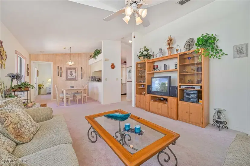 Picture of 13205 Whitehaven Ln 1605, Fort Myers FL 33966