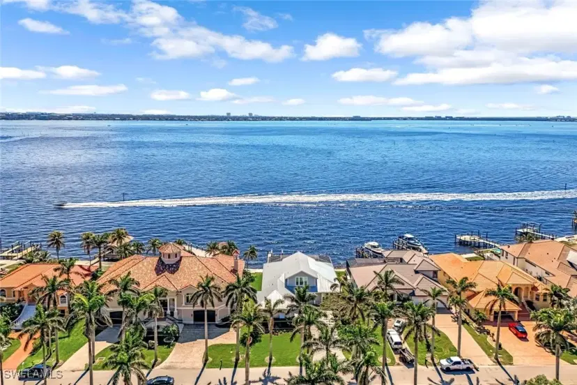 Picture of 320 Bayshore Dr, Cape Coral FL 33904